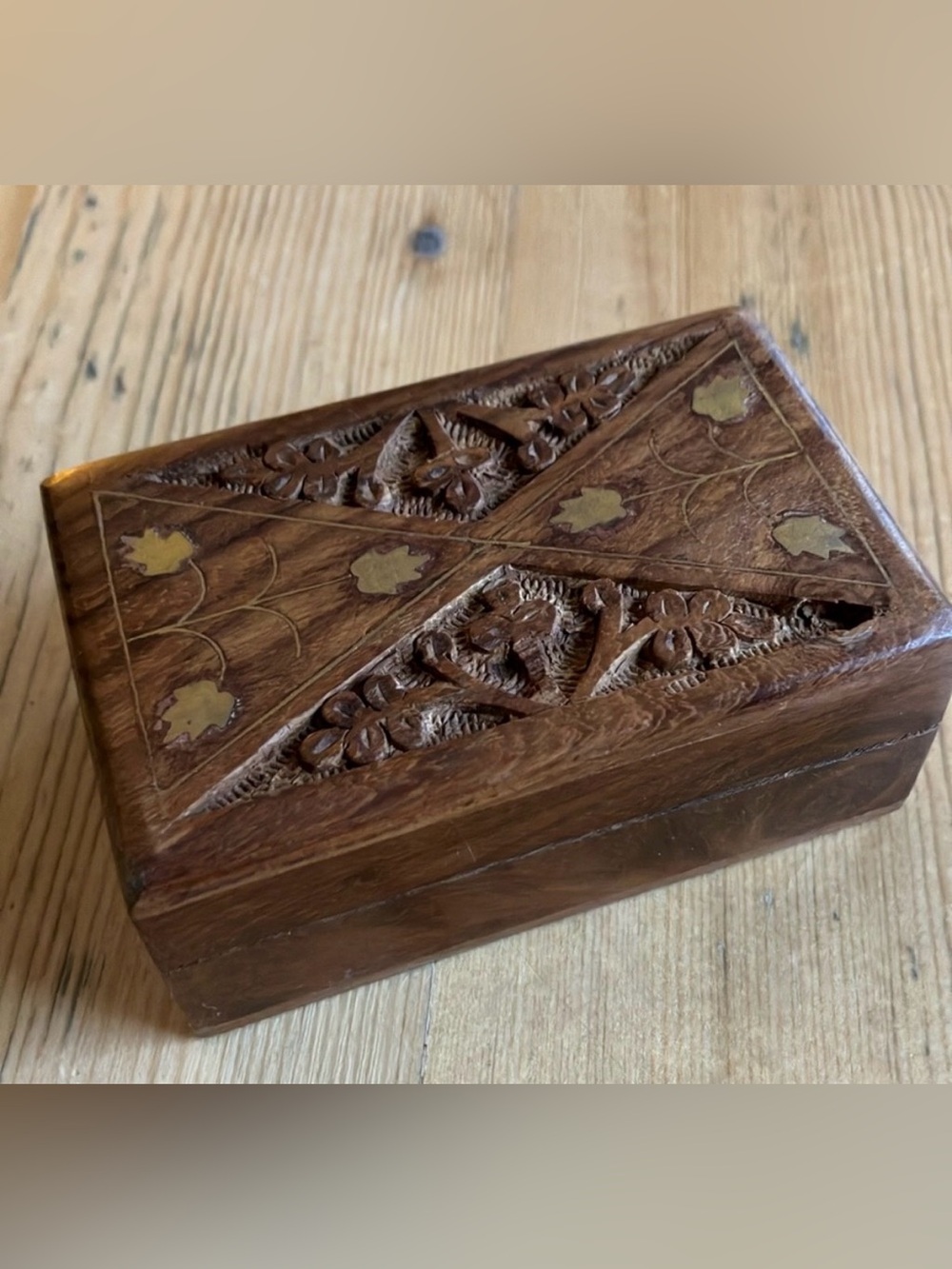 India Trinket Box Wooden Carved Brass Inlay 4x2.75x2.5 inches